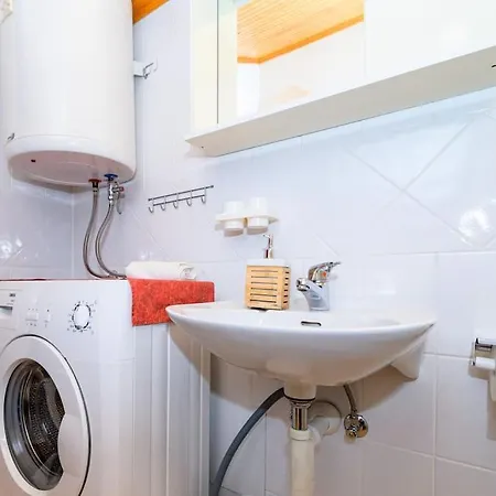 Apartman Bozena 1/4 *