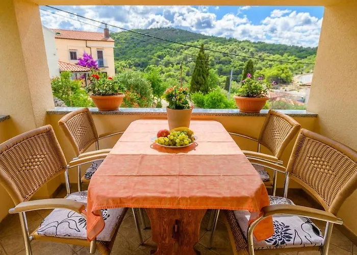 Apartman Bozena 1/4 *